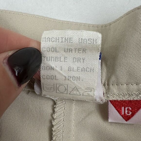 VTG Tail Beige High Waist Pleated Golf Shorts Women’s Size 16 100% Polyester - Picture 6 of 9